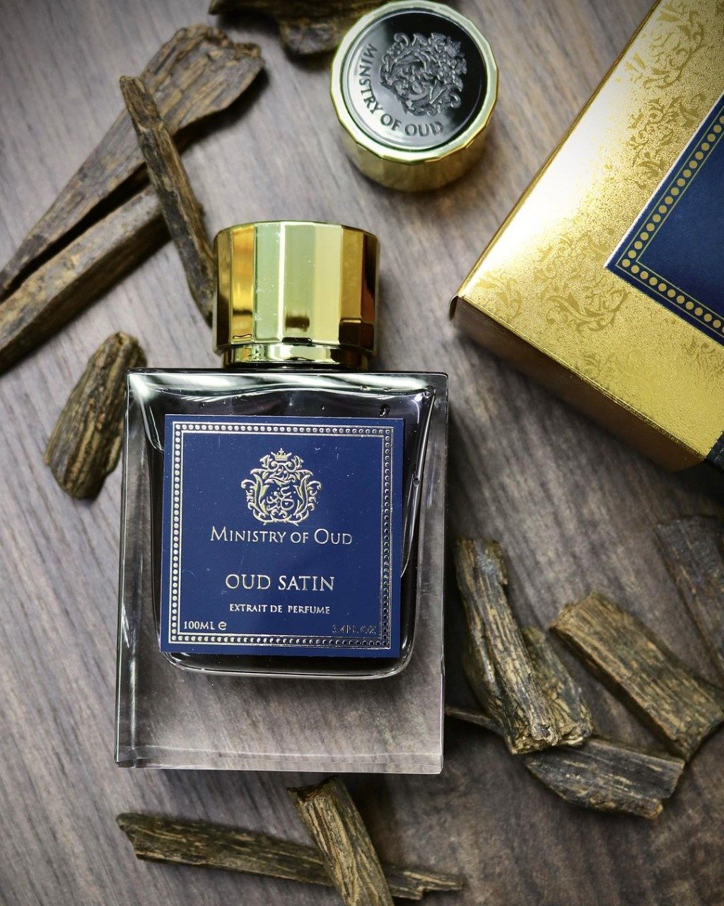 oud satin